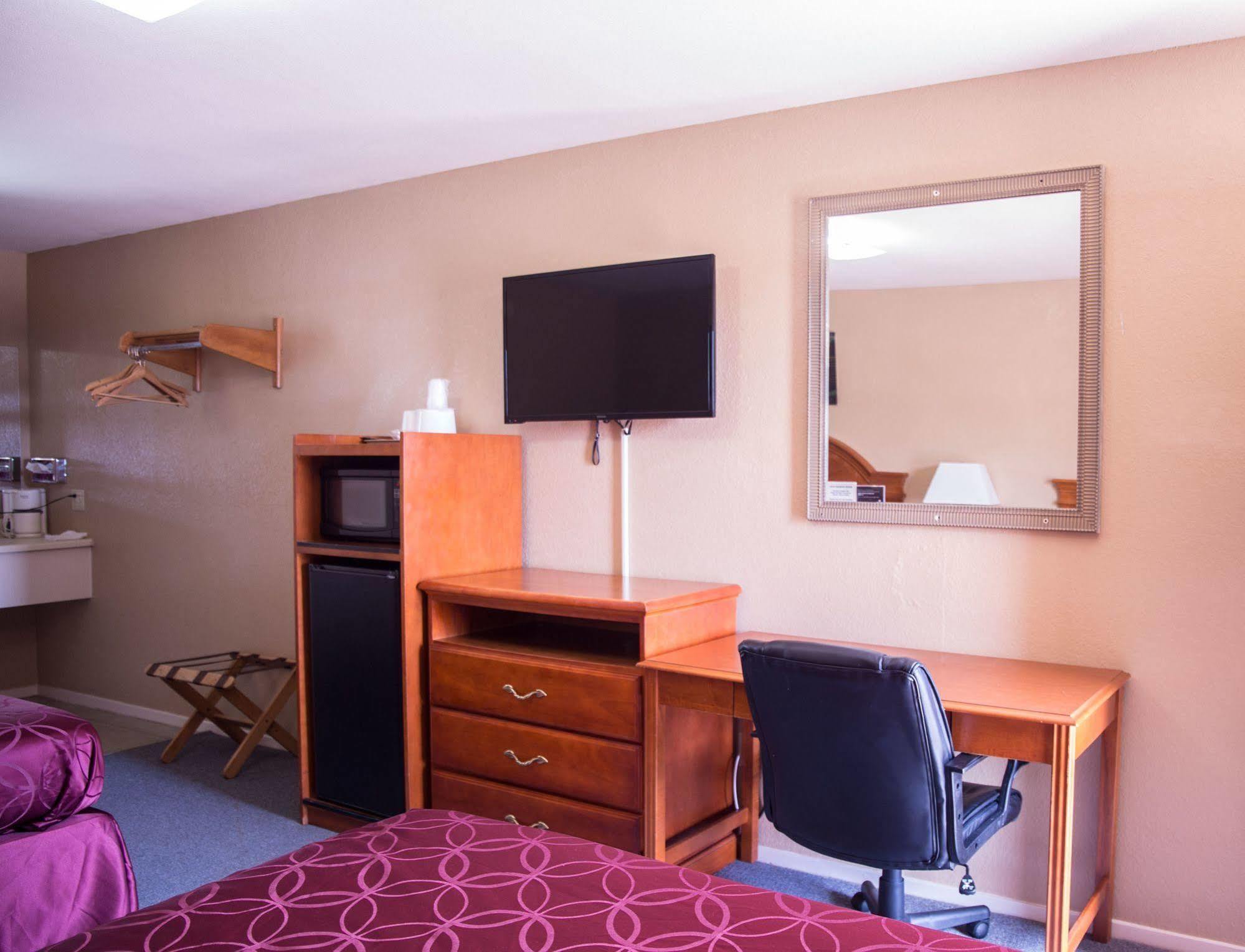Albany Inn & Rv Campground Bagian luar foto